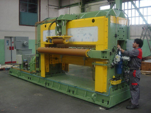 Erection of Rotary Shear for Cut to Length Line